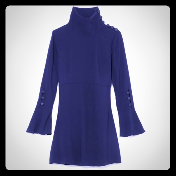 Vince Camuto Dresses & Skirts - Vince Camuto Bell-Sleeve Dress✨